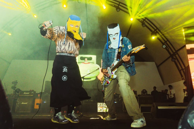 Kisah Liar Band Sukatani: Topeng Balaclava dan Bayar Polisi